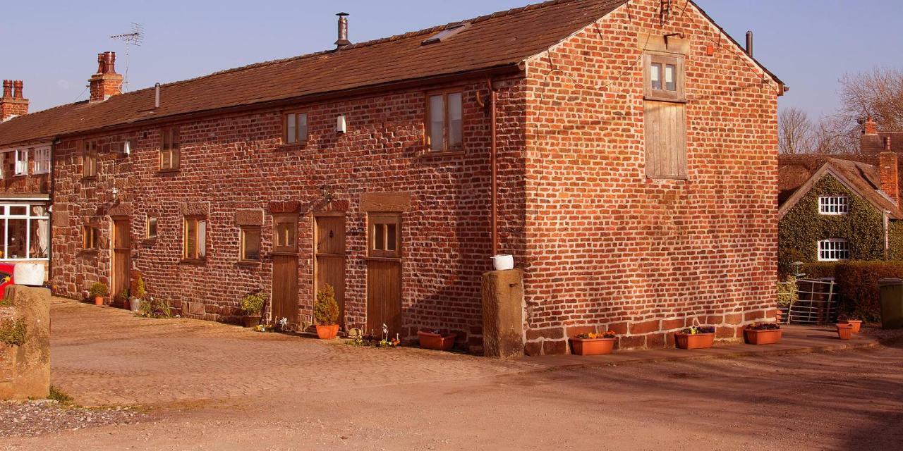 Вілла The Old Mill Barn With Hot Tub And Private Use Of Heated Pool Віррал Екстер'єр фото